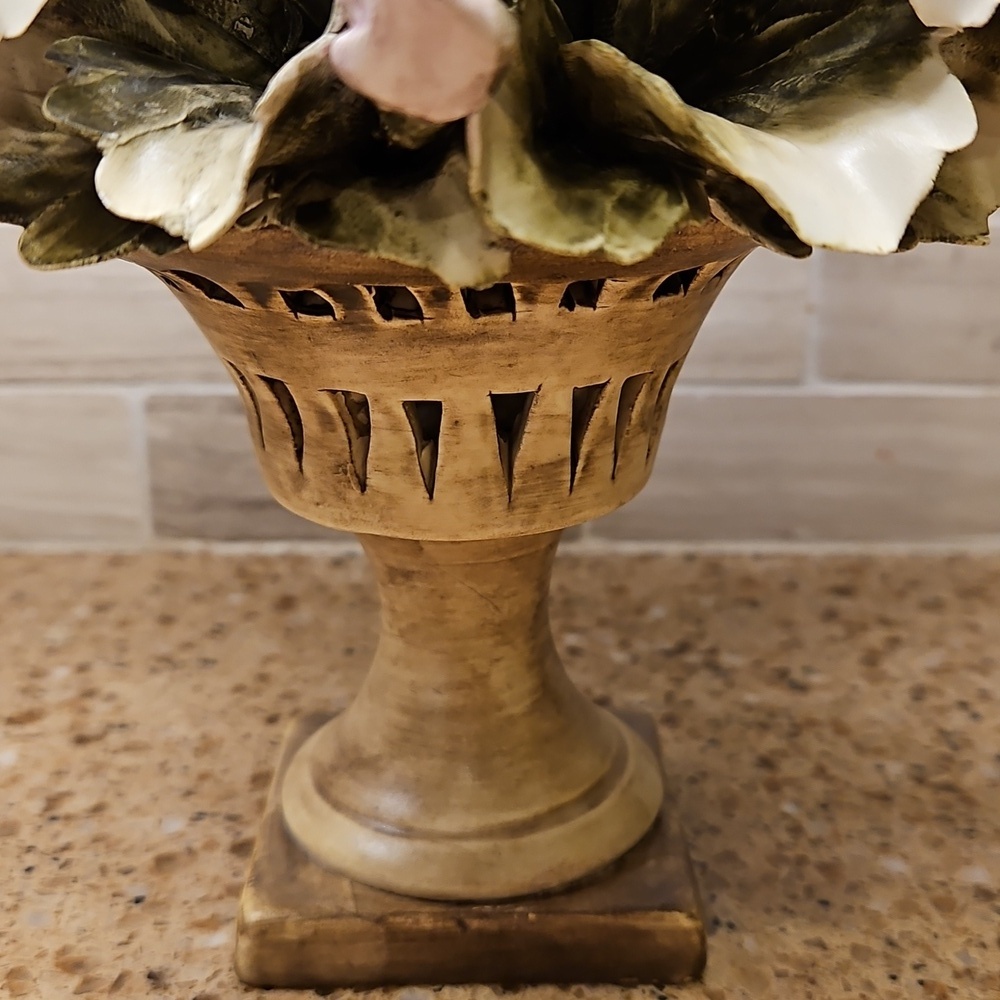 Italy Capodimonte Urn Flowers Vintage Large - Picture 6 of 8